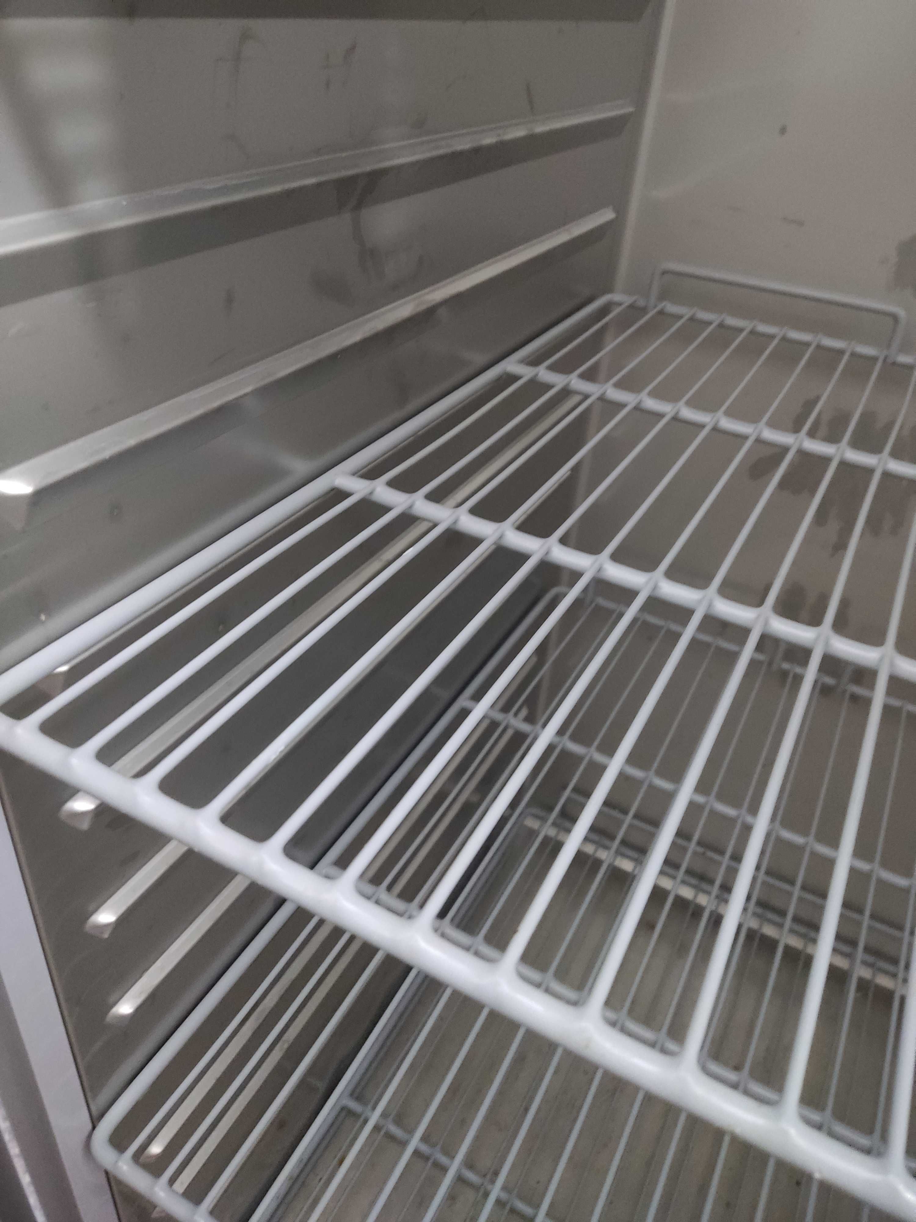 Armário Vertical de Refrigeração Profissional – Como novo