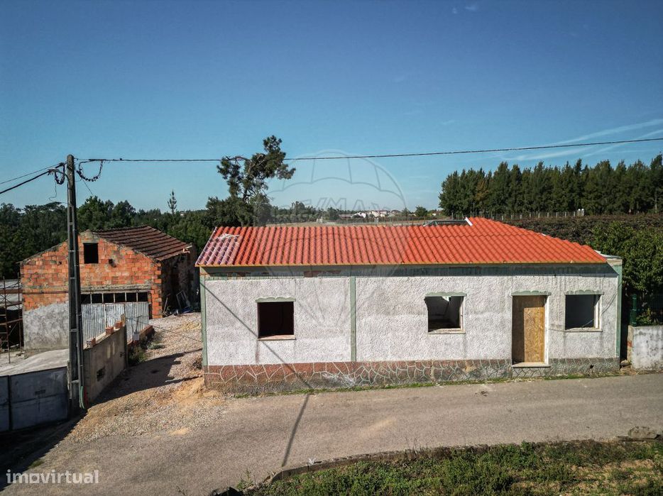 Moradia T3 - Vilarinho do Bairro