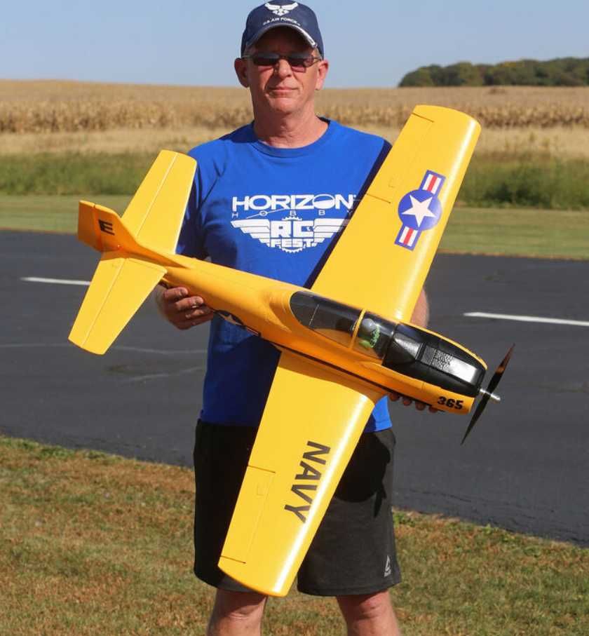 Радиоуправляемая модель самолёта T-28 Trojan 1.1m PNP, E-flite, новая