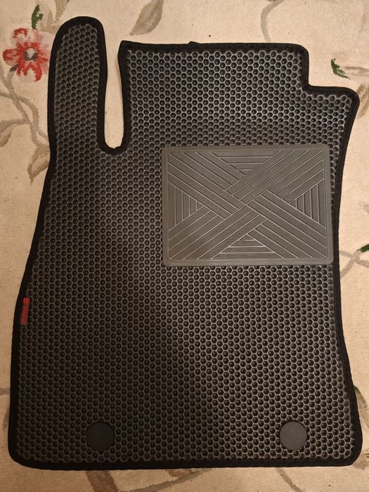 Dywanik kierowcy dedykowany do juke f15