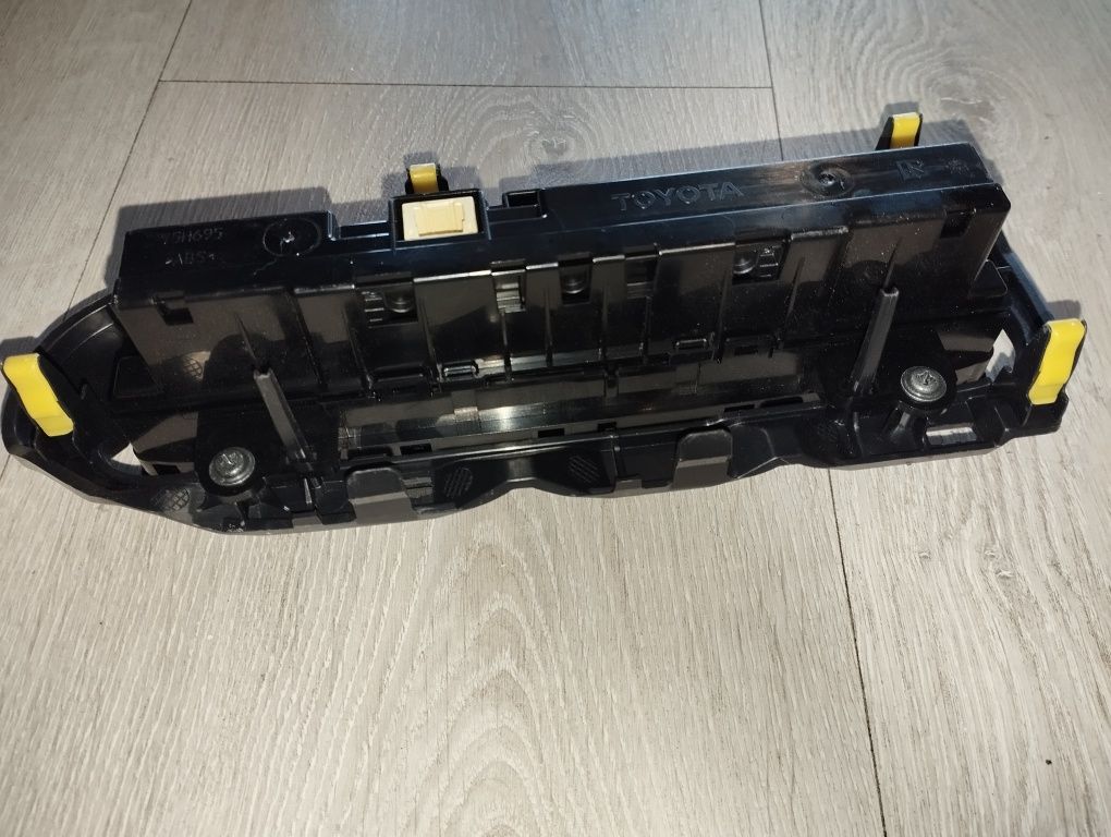 Panel klimatyzacji Toyota Auris II 2 ]1
