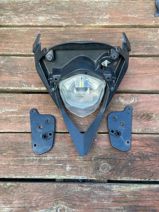 BETA RR 50 CZACHA CZASZA LAMPA PRZÓD