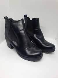 Czarne botki buty kozaki skórzane na obcasie platformie rozmiar 38
