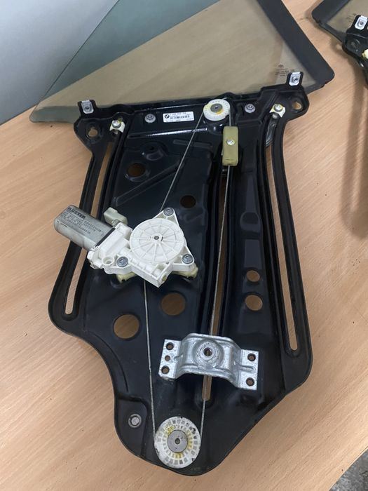 Podnosnik szyba tylna Bmw E88 szyby tylne Prawa Lewa KPL Dach elektryc