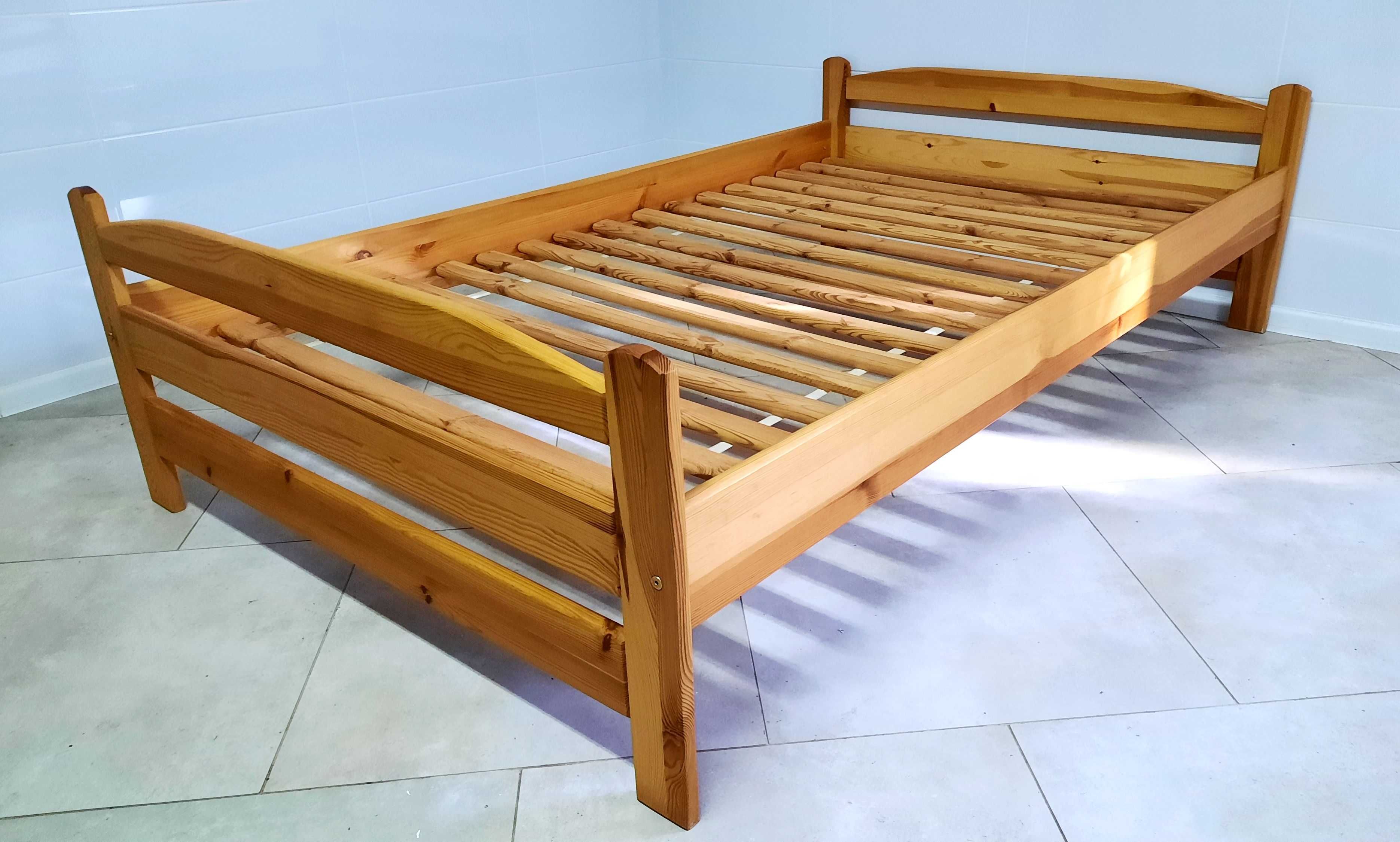 Łóżko z drewna sosnowego 120 x 200  (rama łóżka + gruby stelaż)