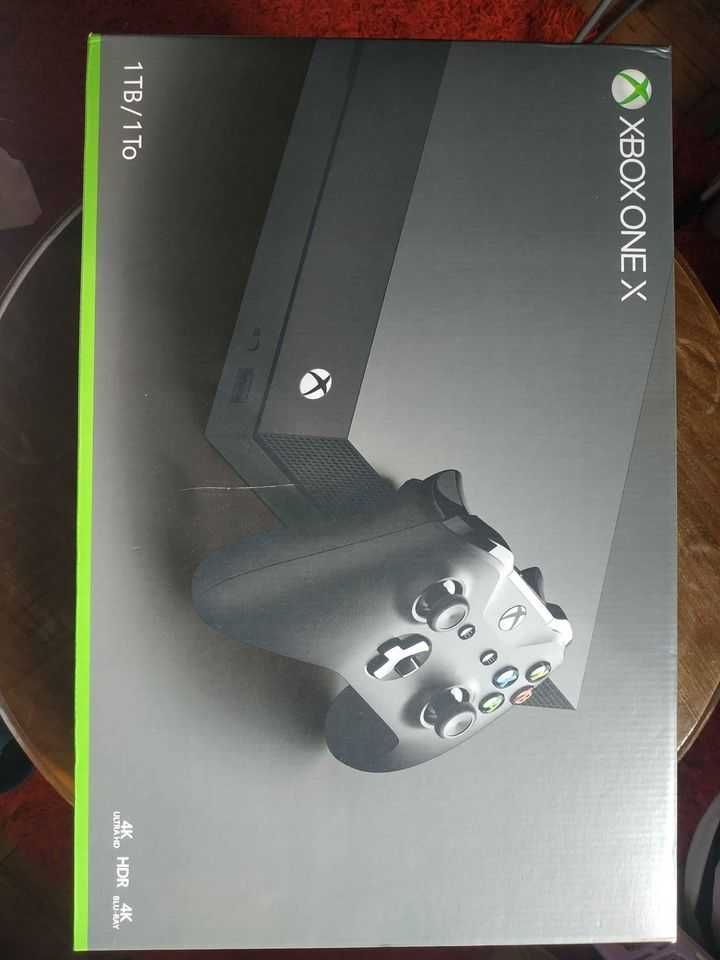 Xbox One X (1TB) em caixa + GTA V