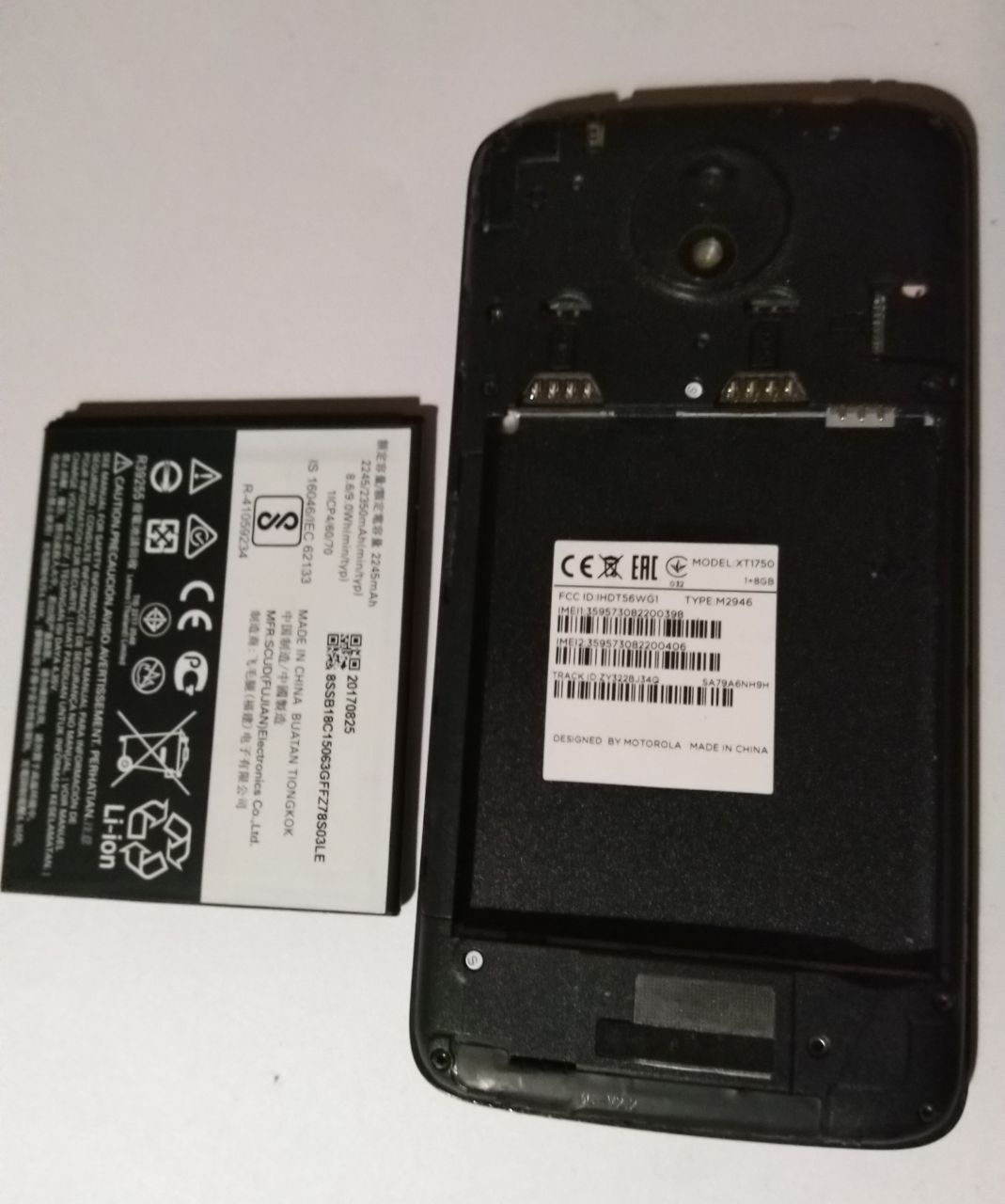 300 грн смартфон Motorola moto-C