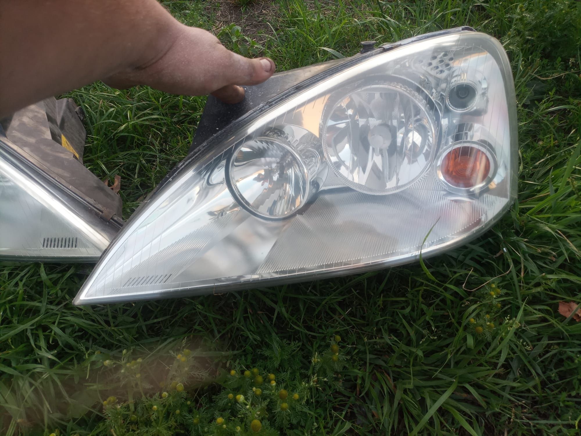 Lampy przód ford Galaxy mk2