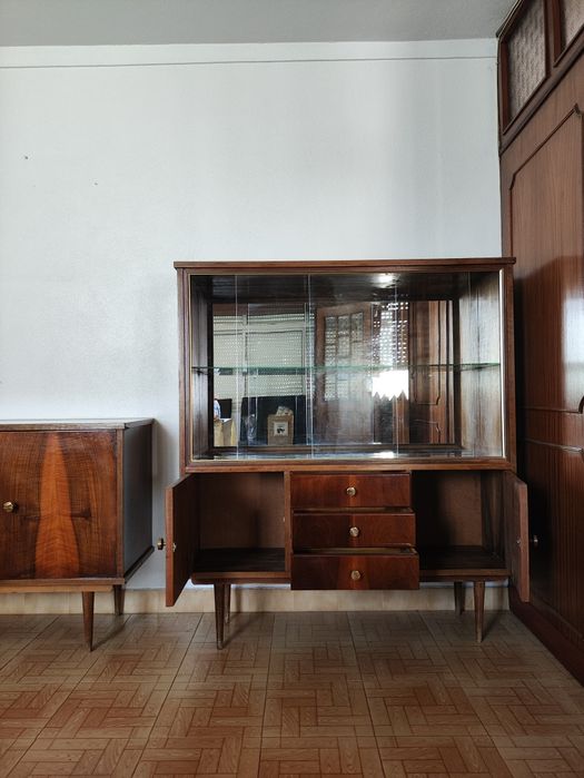 Moveis vintage, aparador e cristaleira