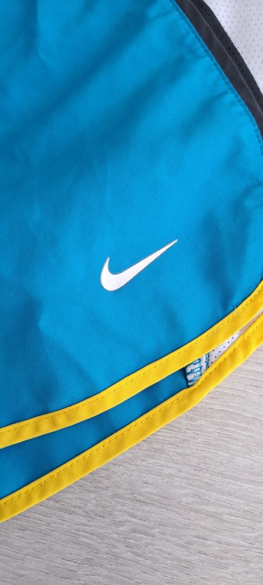 Nike Dri Fit damskie spodenki szorty do biegania M sportowe treningowe