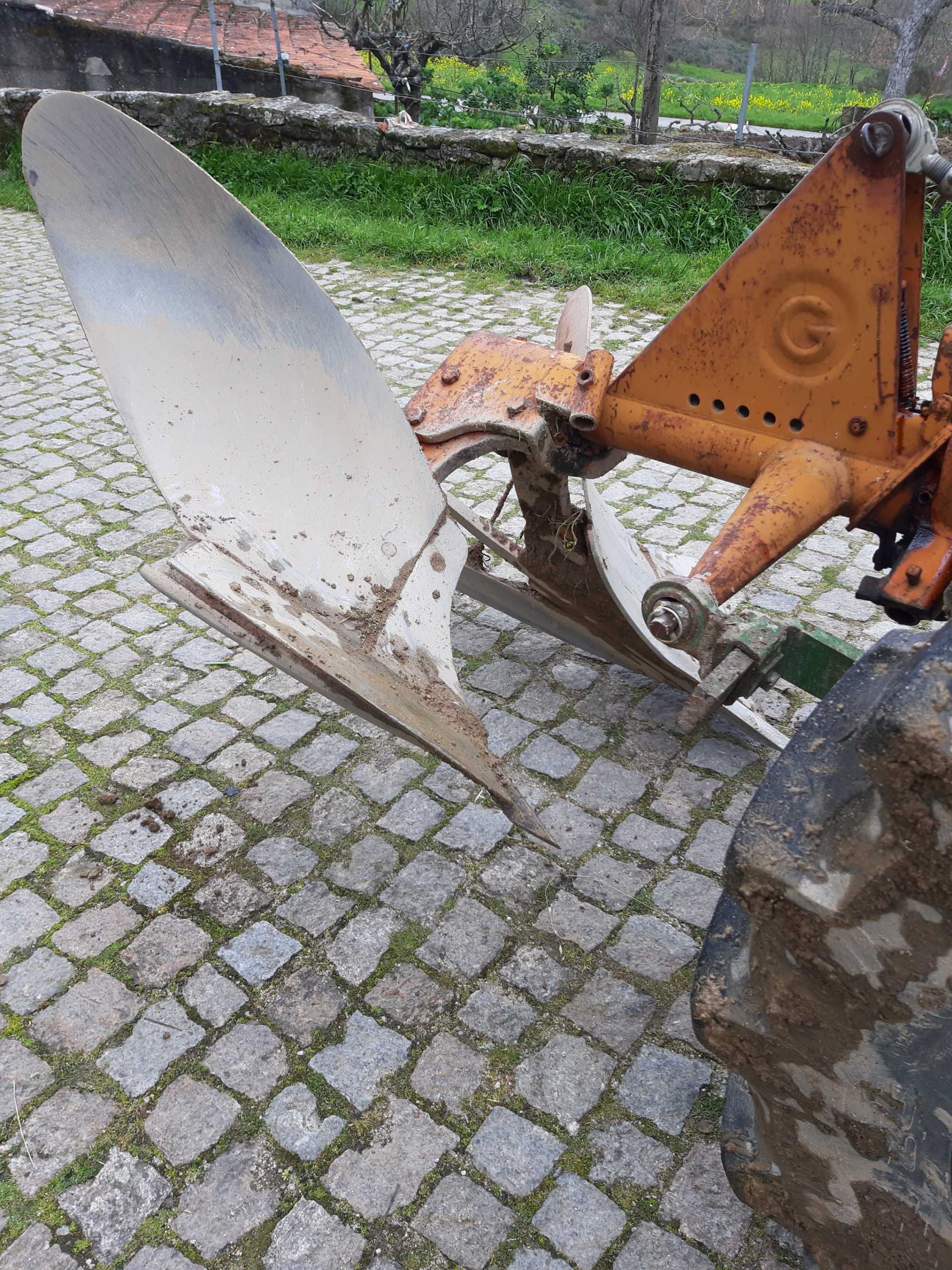 Vende-se Charrua 16"