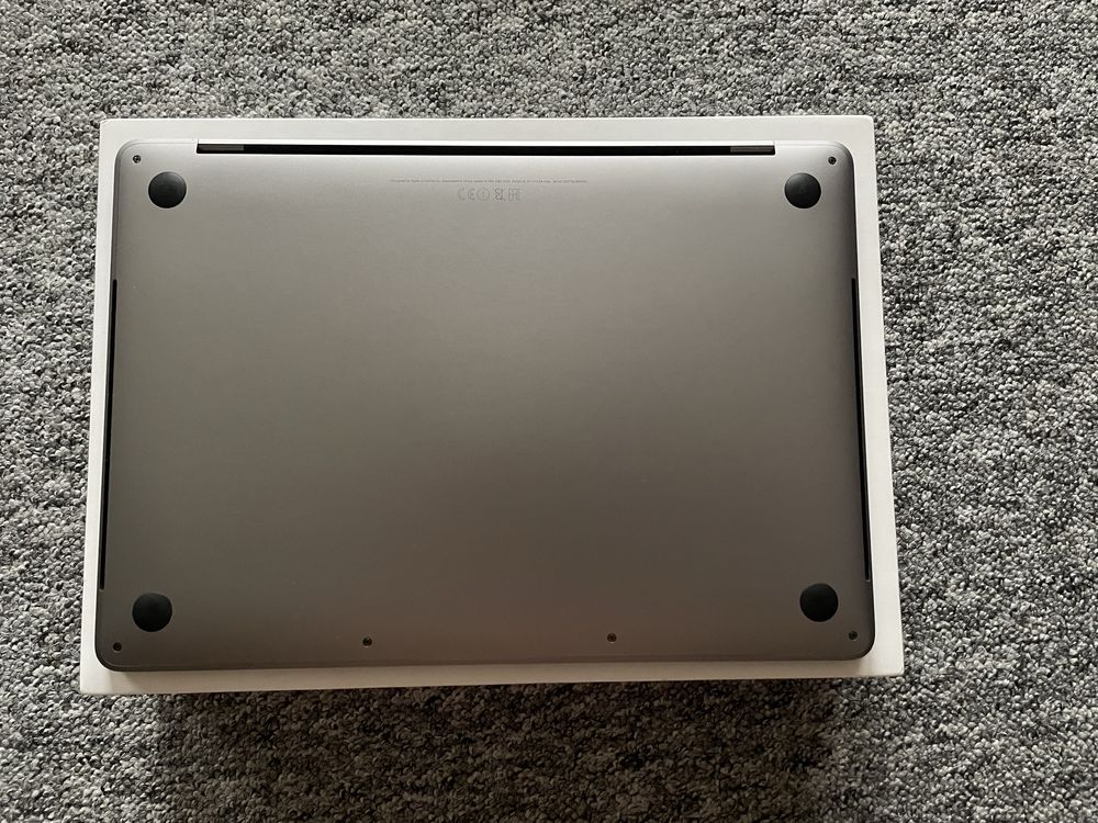 Macbook air 13”  Touchbar