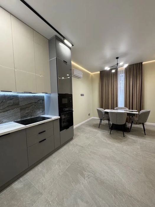 Продаж таунхаусу в районі Садовий