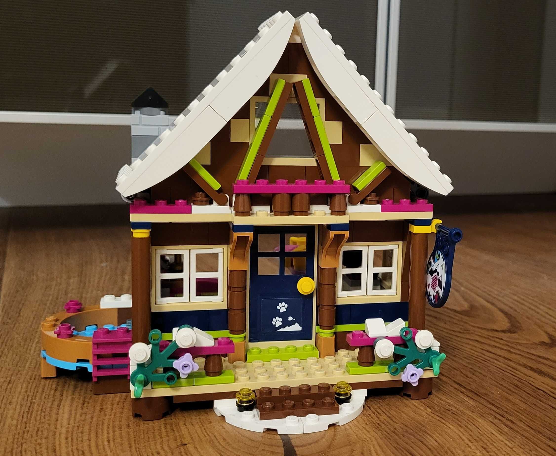 LEGO® Friends Górski domek 41323 Snow Resort Chalet