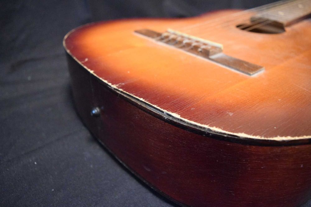 Gitara Vintage Wschodnia (Ukraińska)