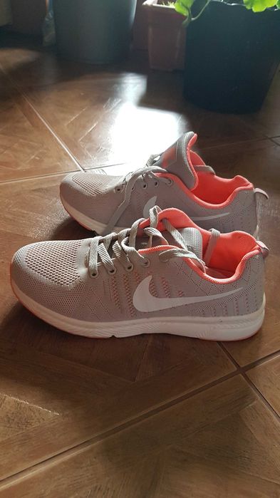 Sprzedam buty Nike w stanie idealnym