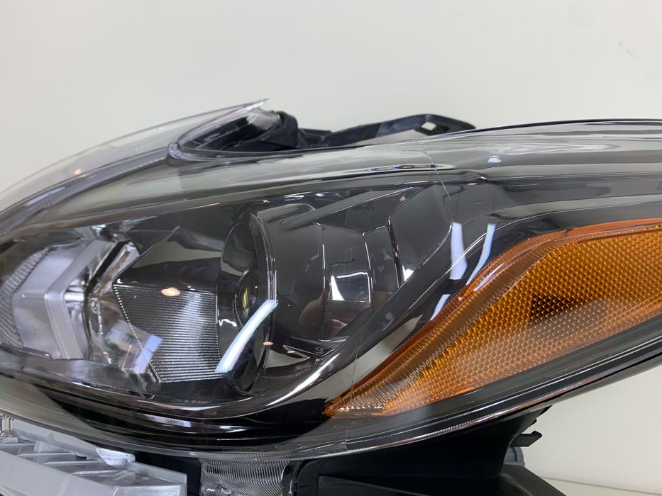 Фары Nissan Altima 2016 2017 2018 SR Black / Черные новые