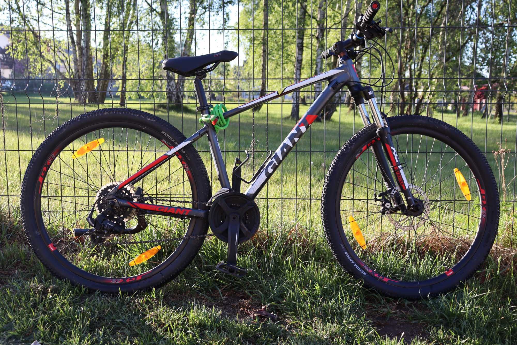 Rower górski GIANT ATX, koła 27.5