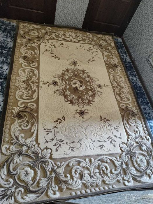 Продається великий 3D-килим з класичним орнаментом – 2.00 x 3.00 м