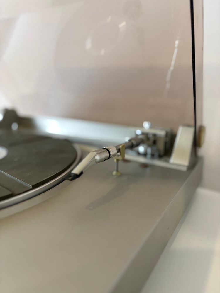 Gramofon linearny Nordmende RP 1651