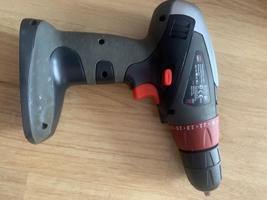 Wiertarko-wkrętrka SKIL 1001, akumulator