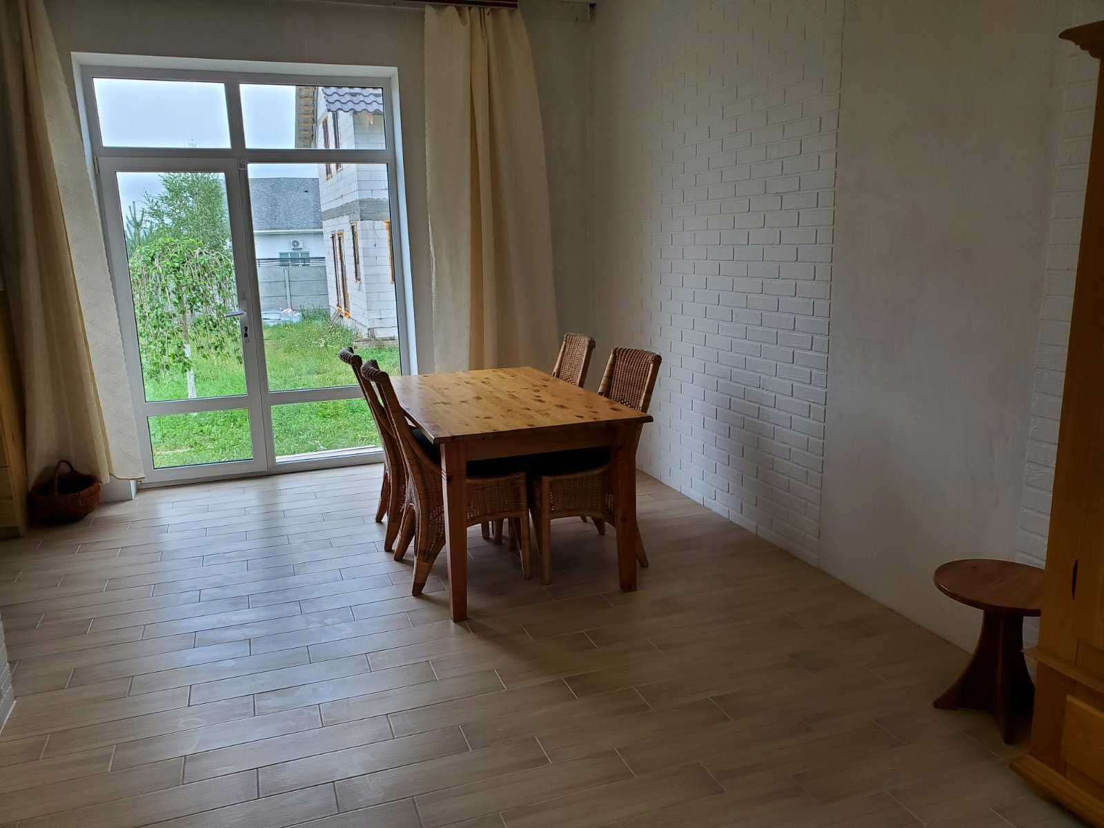 (7) Продам дуплекс в Пирогово 1143