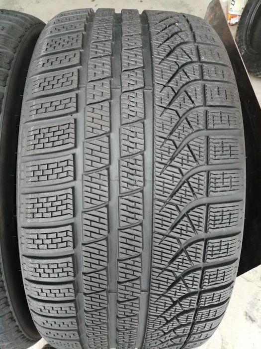 285/30/22 R22 XL PIRELLI 4шт ціна за 1шт 7.5мм зима шини