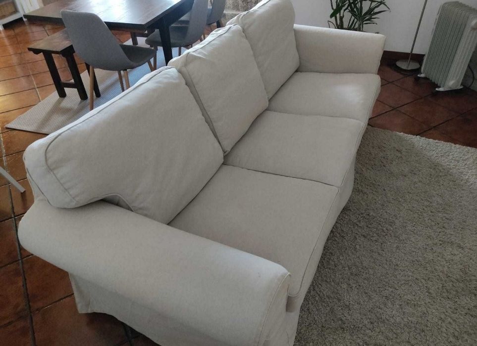 Sofá 3 lugares IKEA cinza claro