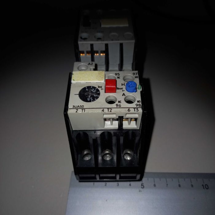 Stycznik Siemens Made in Germany trzyfazy silnikowy cewka 230V termik