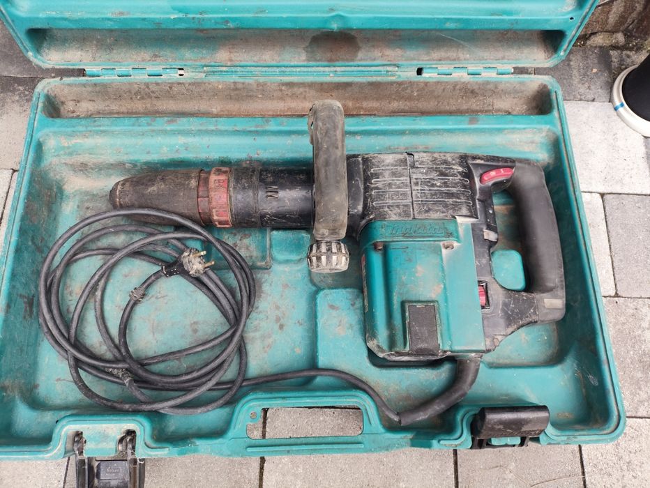 Відбійник Makita HM1202c оригінал