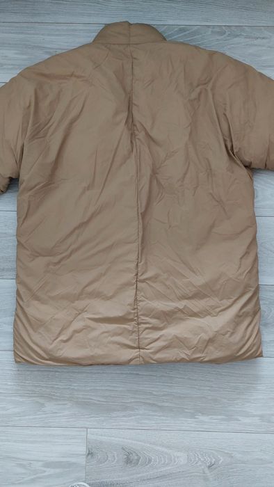 Тепла жіноча куртка Zara розмір м