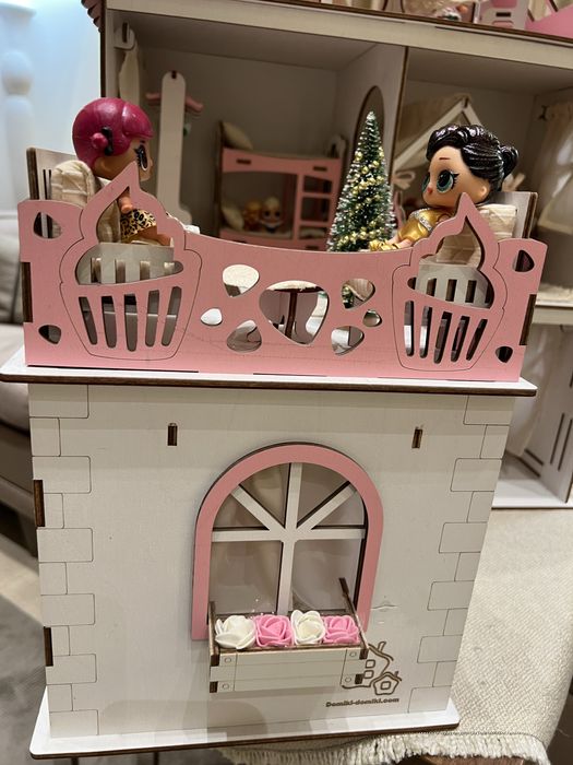 Дитячий деревʼяний будиночок