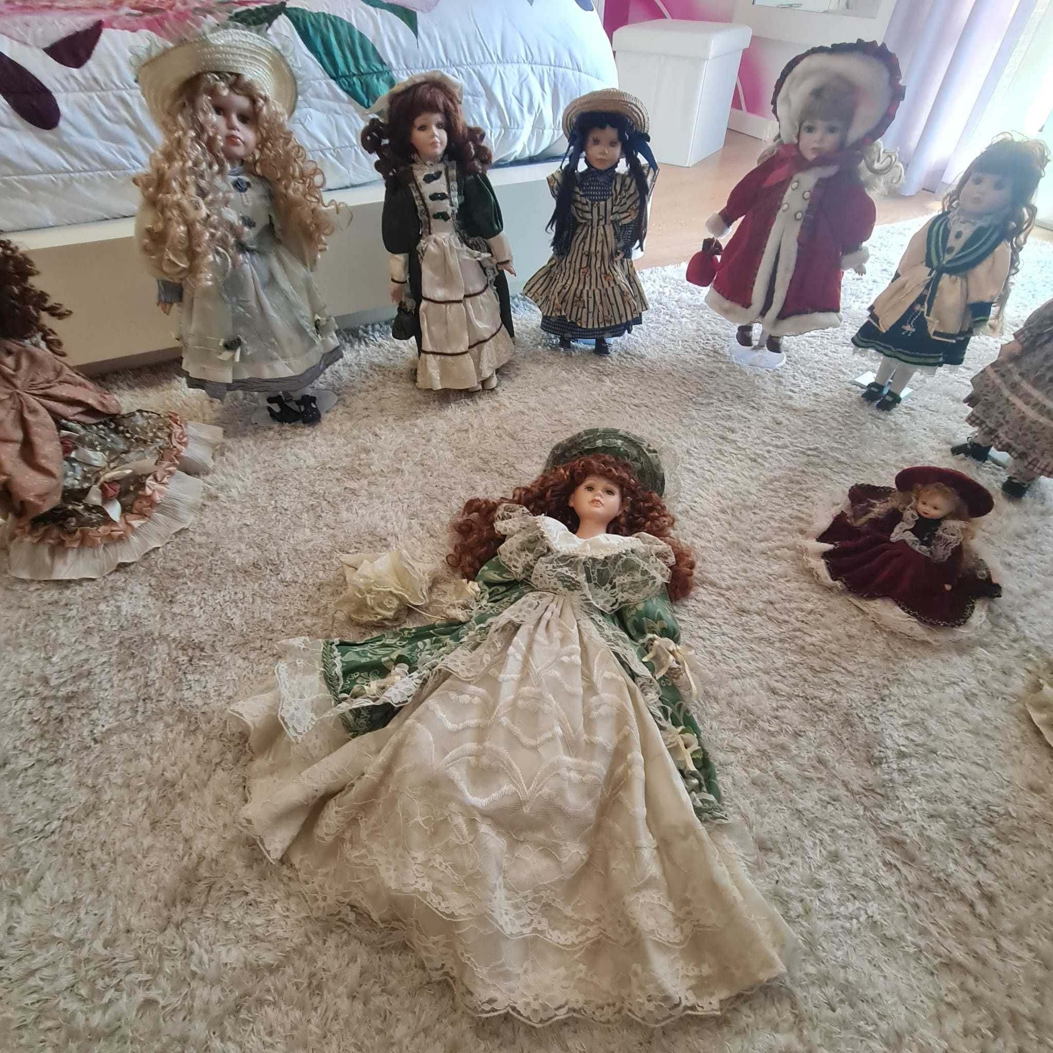 Bonecas de porcelana
