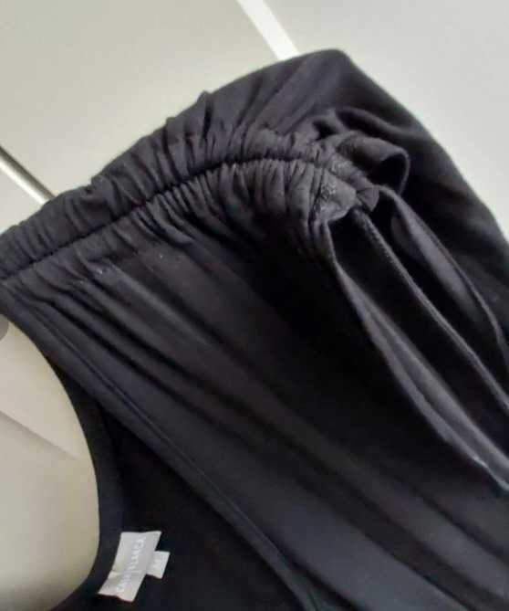 Czarna sukienka M