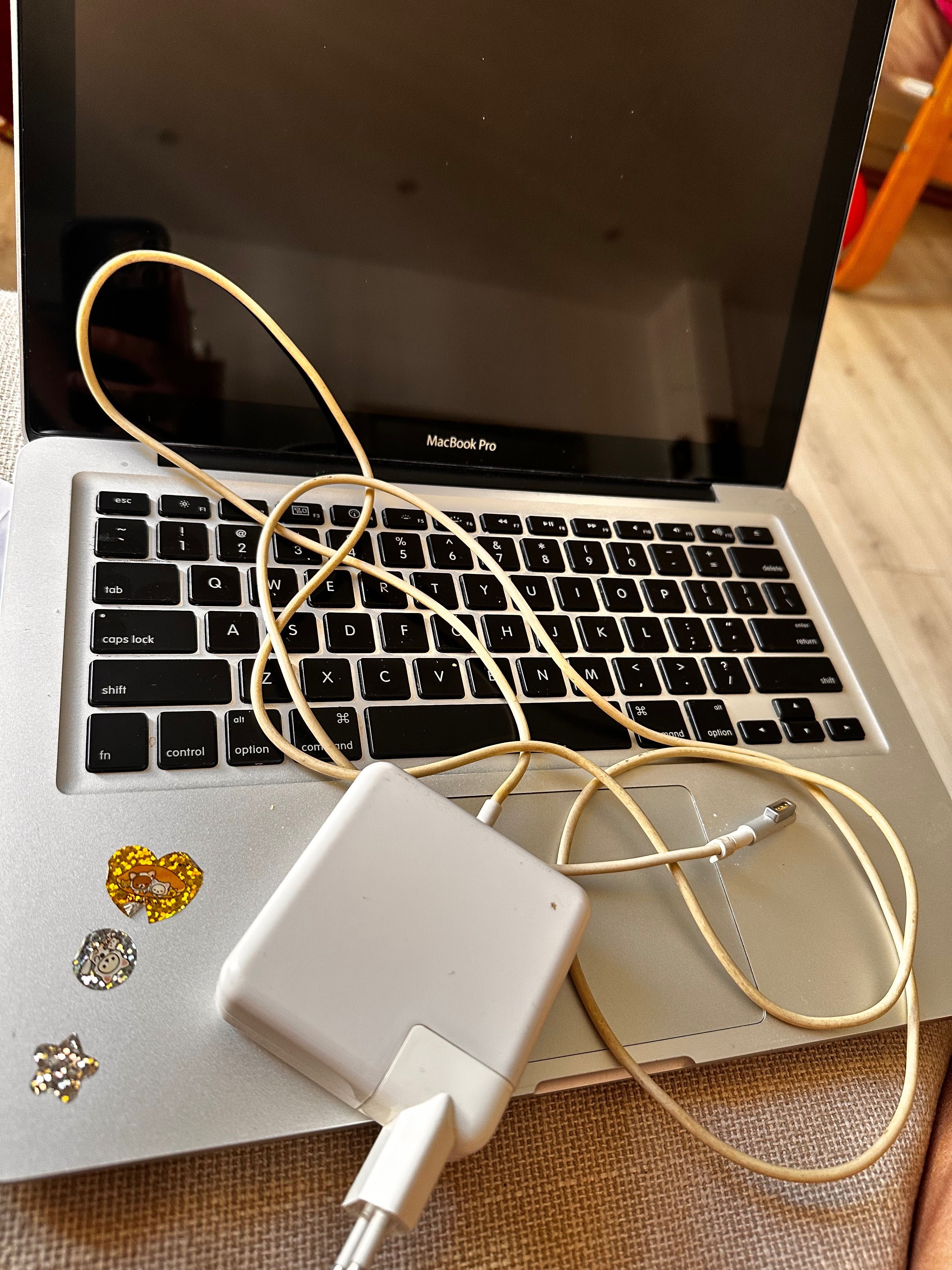 Macbook Pro 2010 para peças