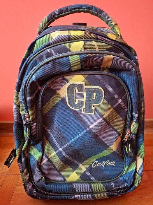 Nowy plecak na kółkach.