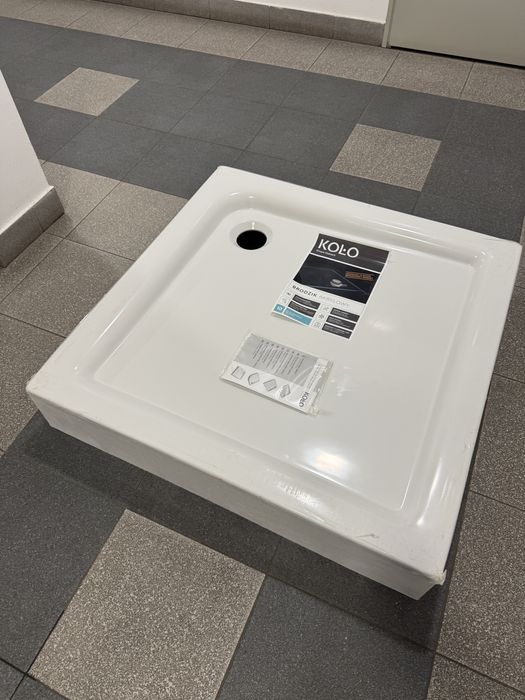 Brodzik prysznicowy Koło First