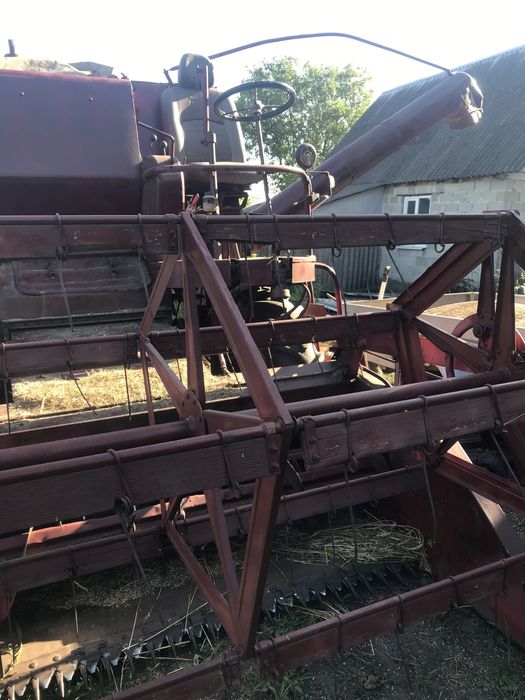 Зернозбиральний комбайн