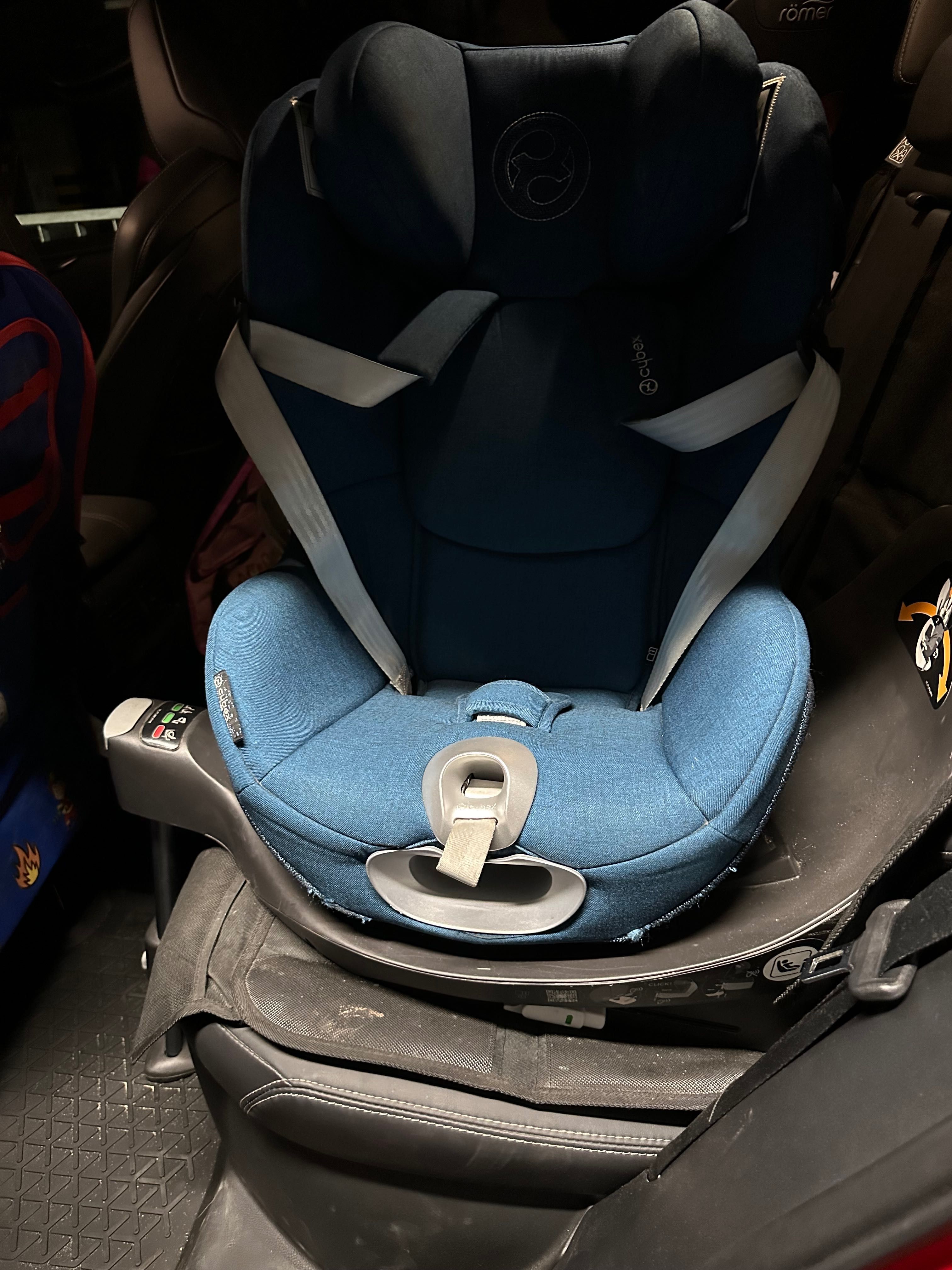 Komplet Cybex Cloud z i-size, baza i Cybex Sirona Z