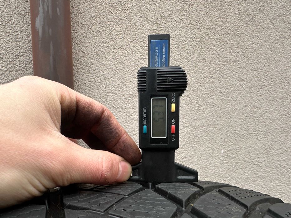 285-45 R21 113V Bridgestone Blizzak LM001 RFT RSC розпаровка 1шт