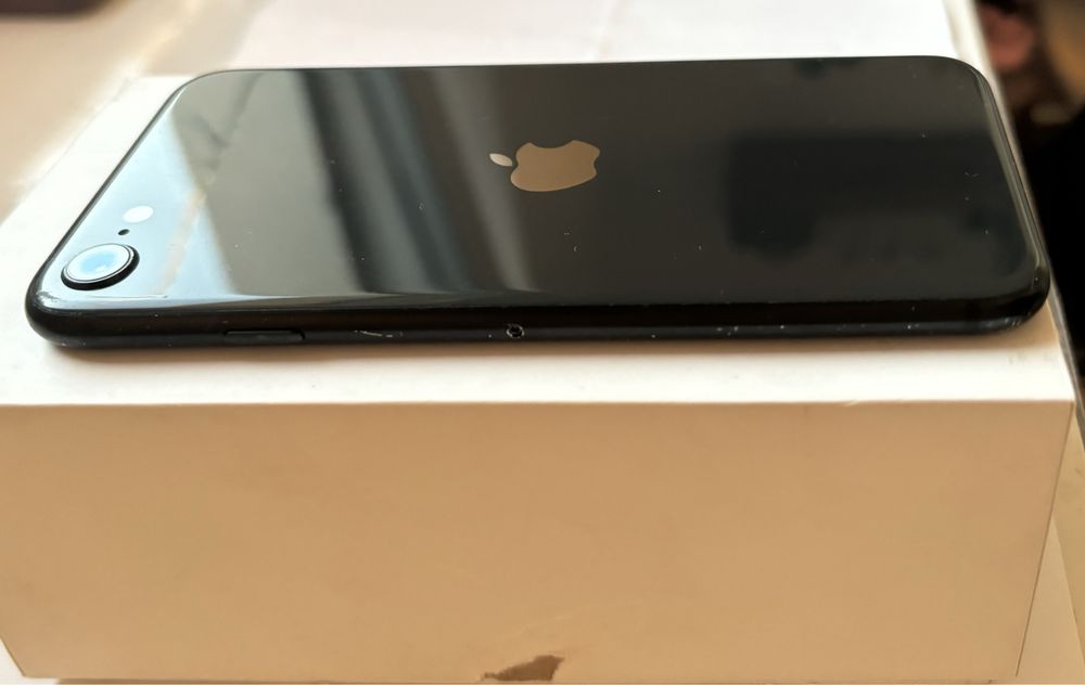 Iphone SE 2020, 128GB, zadbany