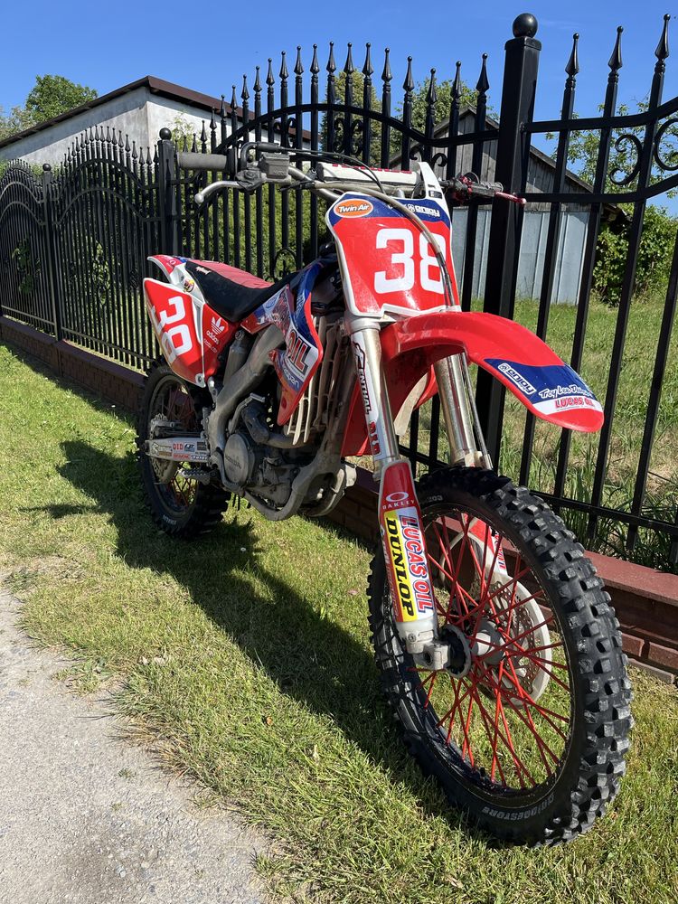 Honda crf 250 r.