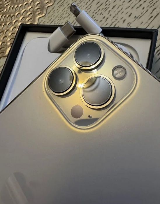 Продам iPhone 13 Pro Max 256