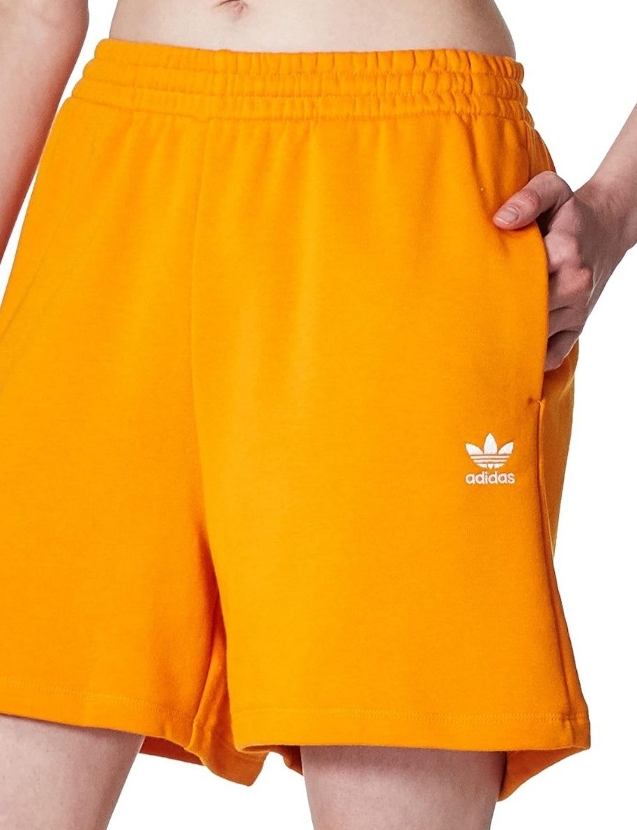 Шорти Adidas hc0627