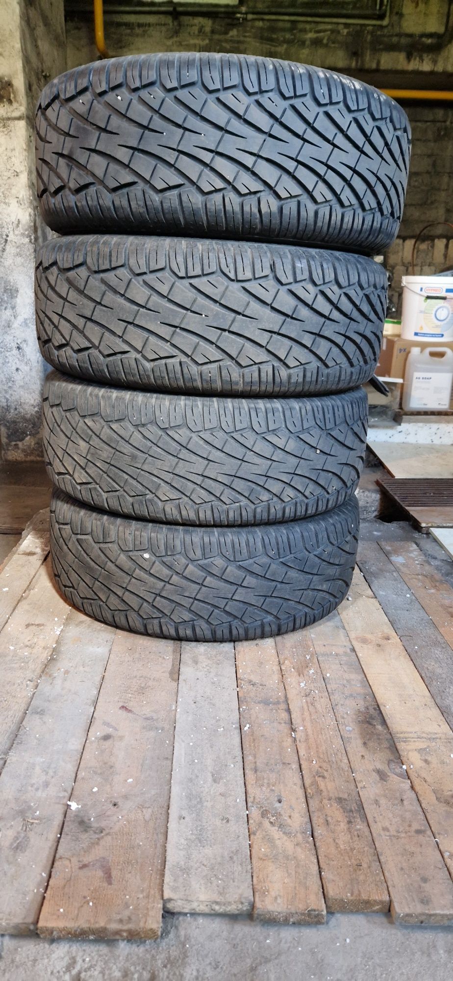 Opony terenowe 235/60 R15