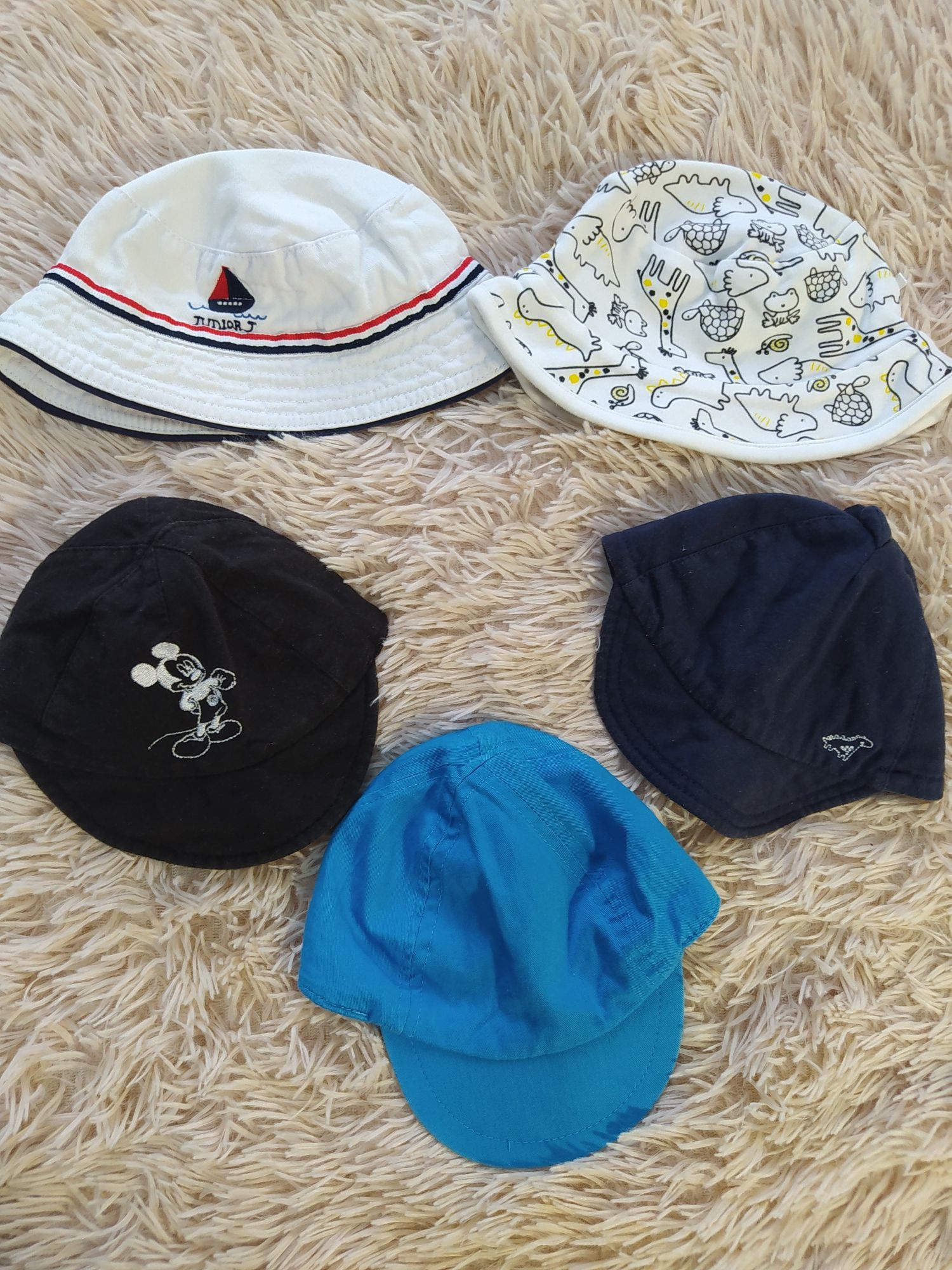 Детские шапки ,кепки , панамы