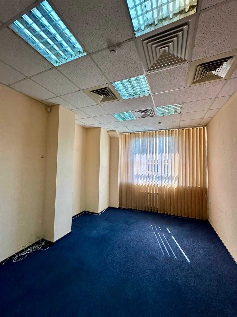 Офіс в БЦ, 30 м.кв, Поділ. М. Почайна. Власник