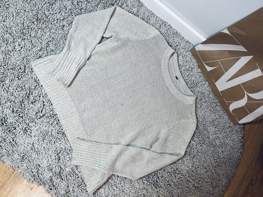 Piekny bezowy damski sweter rozm S HM bezowy kremowy cienki