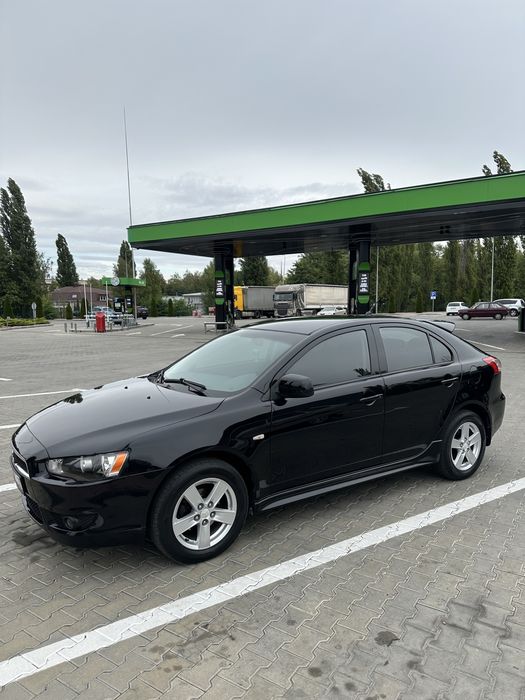 Mitsubishi lancer 10