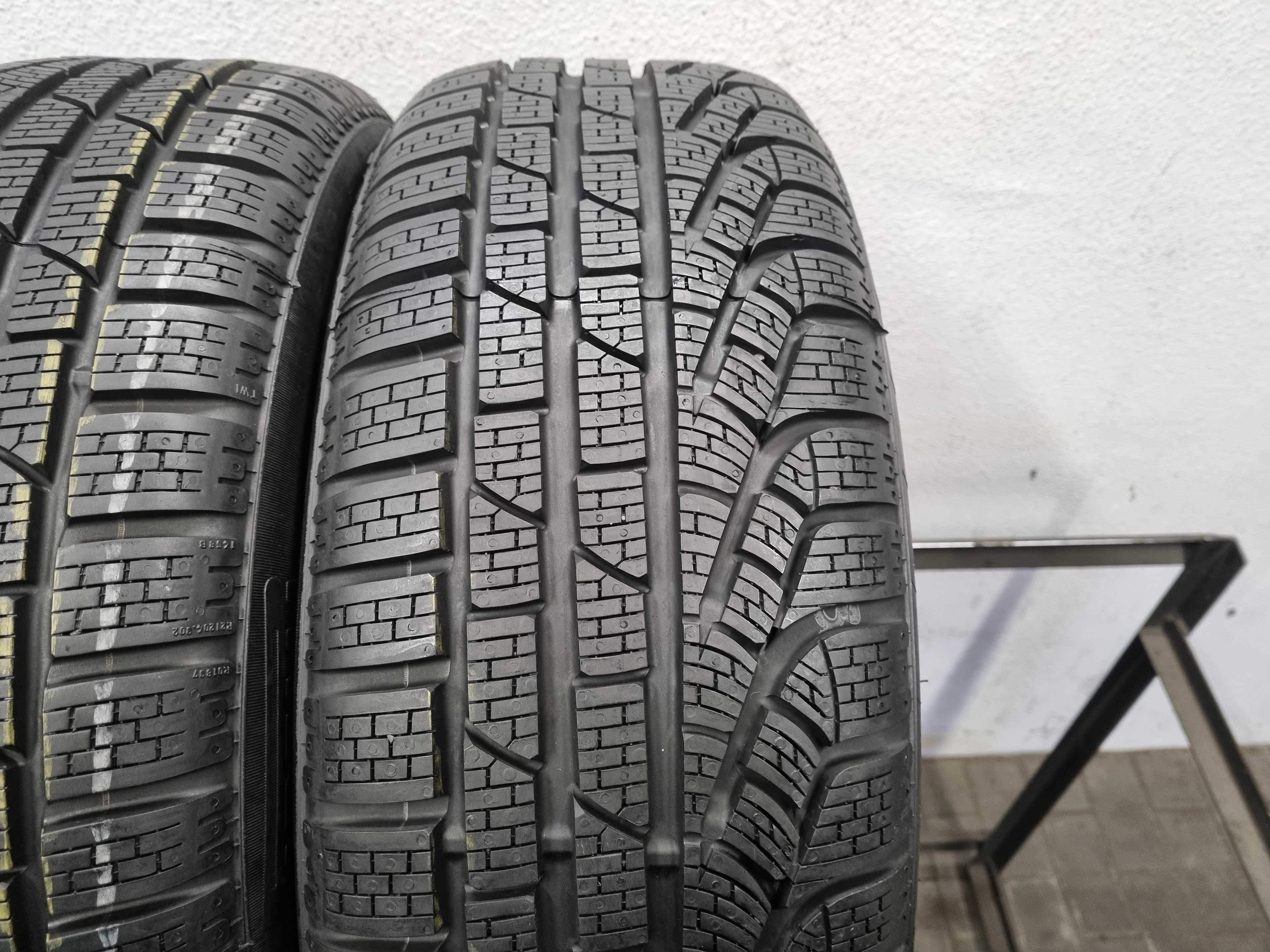 205/55/17 91H Pirelli Winter Sotto Zero210 SERIE II *RSC